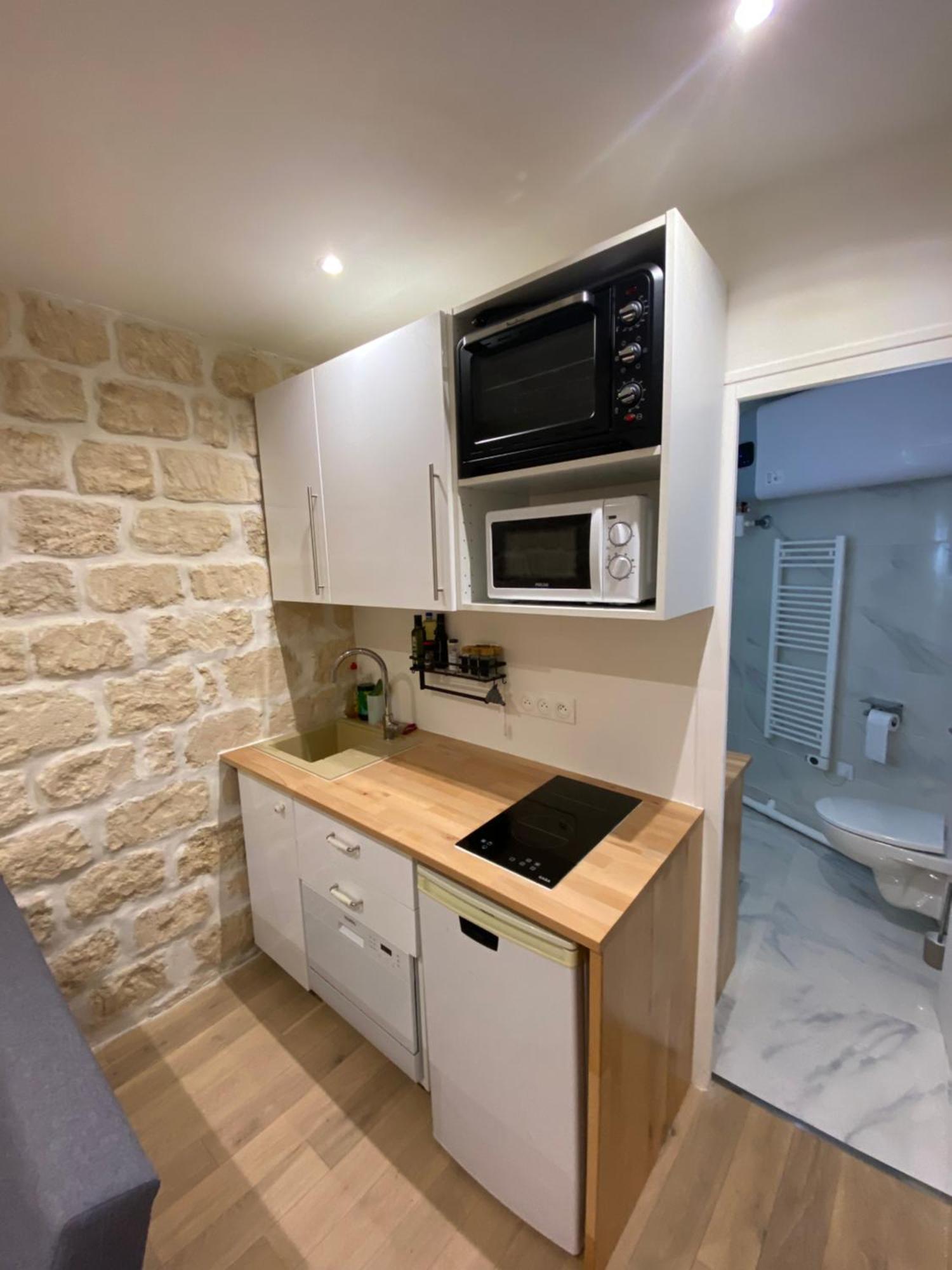 Neuf A Louer, Sacre Coeur Appartement Parijs